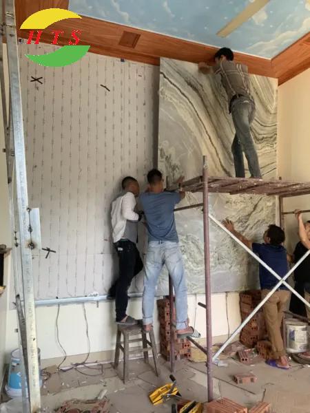 đội ngũ hưng thịnh đang lắp đặt chỉnh hệ thống đèn led